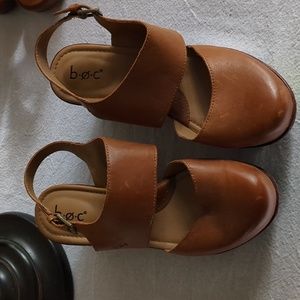 Boc (Born) platform sandals